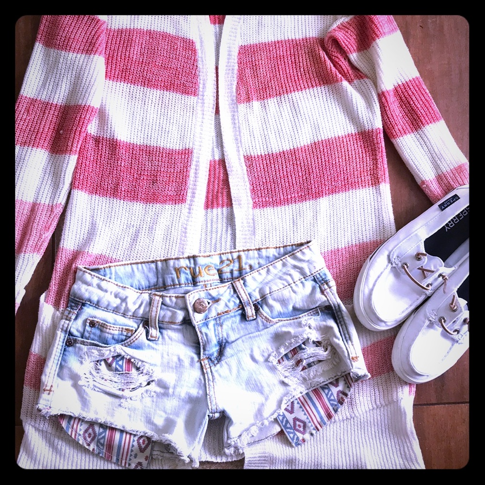 Aztec pocket accent Jean shorts